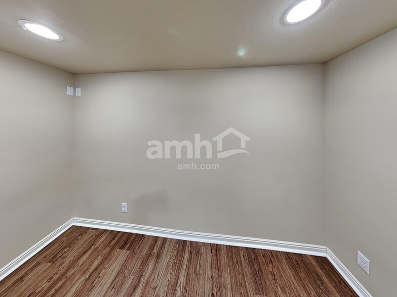 Building Photo - 854 W 1300 N