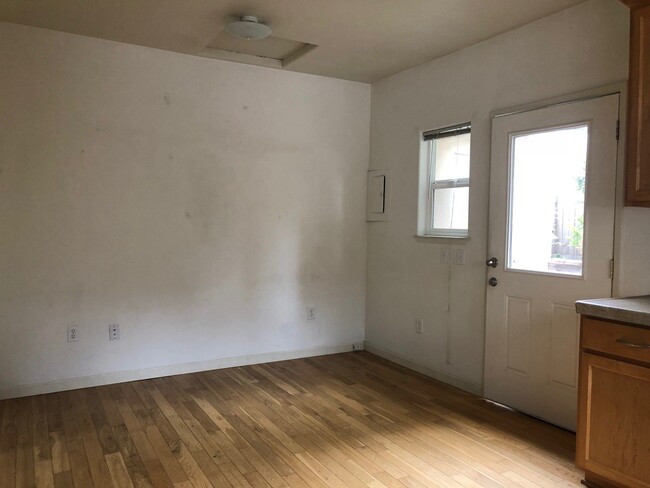 Building Photo - 605 Seabright Ave