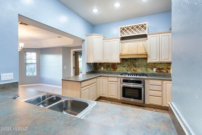 Building Photo - 414 Bury Ct