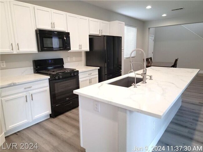 Building Photo - COMING SOON - Ready no later than the midd...