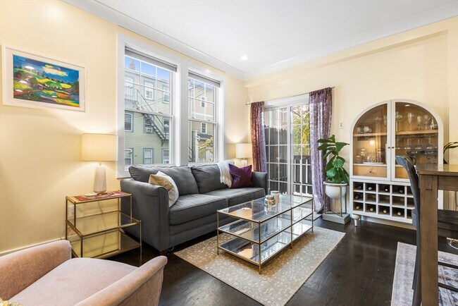 Building Photo - 170 W Fifth St