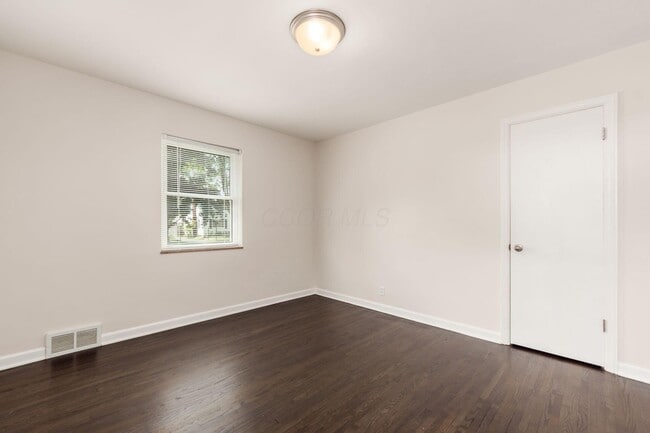 Building Photo - 336 E Weisheimer Rd