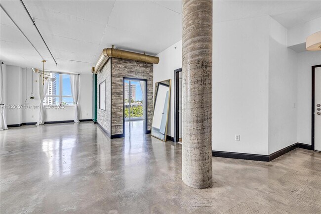 Building Photo - 2275 Biscayne Blvd Blvd