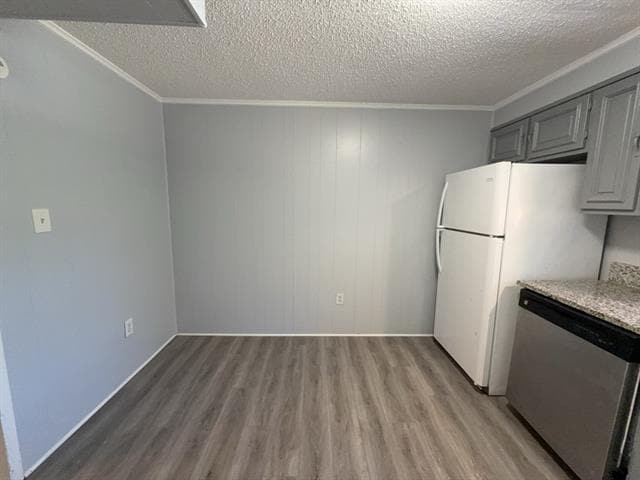 Building Photo - 1611 Voirin Rd