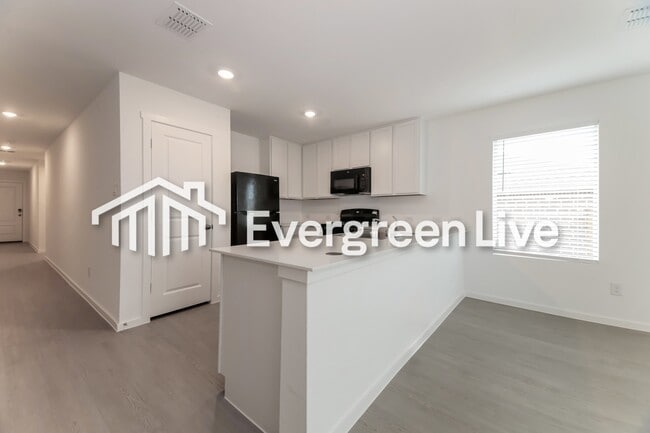 Building Photo - 2041 Welsh Ln