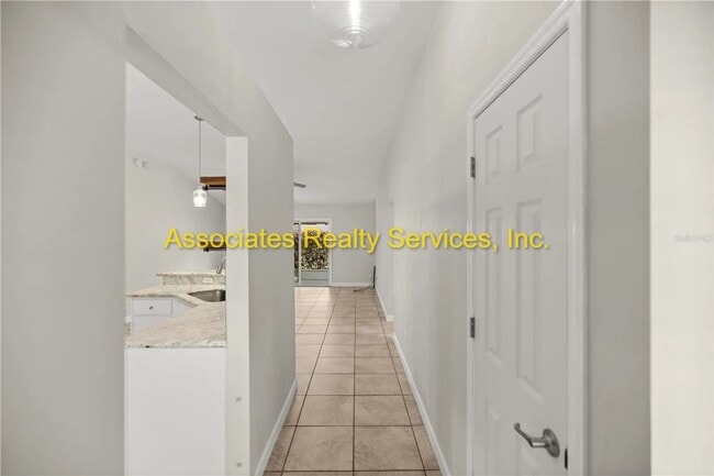 Building Photo - SUBLEASE this Charming spacious home in North ridge subdivision!