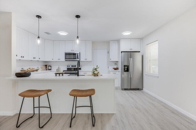 Building Photo - 6089 W Dogwood Dr