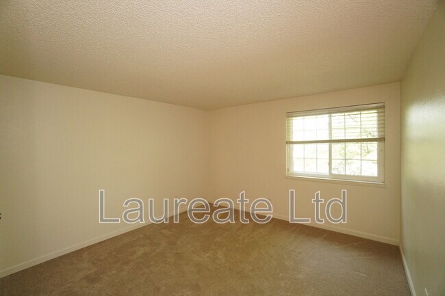 Building Photo - 1836 S Pitkin Cir