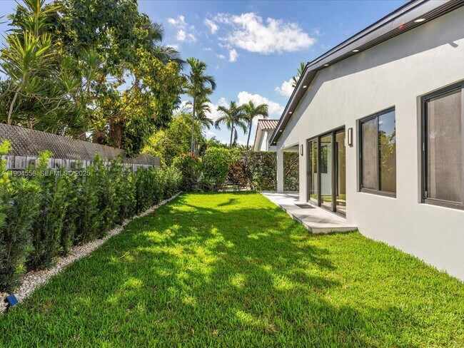 Building Photo - 9073 Dickens Ave