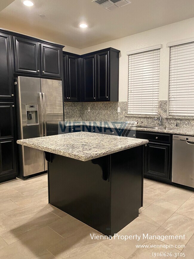 Building Photo - 1052 Essington Ln