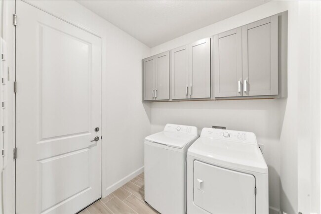 Building Photo - Brand-new 4-bedroom, 2-bathroom home for rent