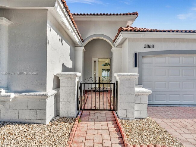 Building Photo - 3863 SW 53rd Pl