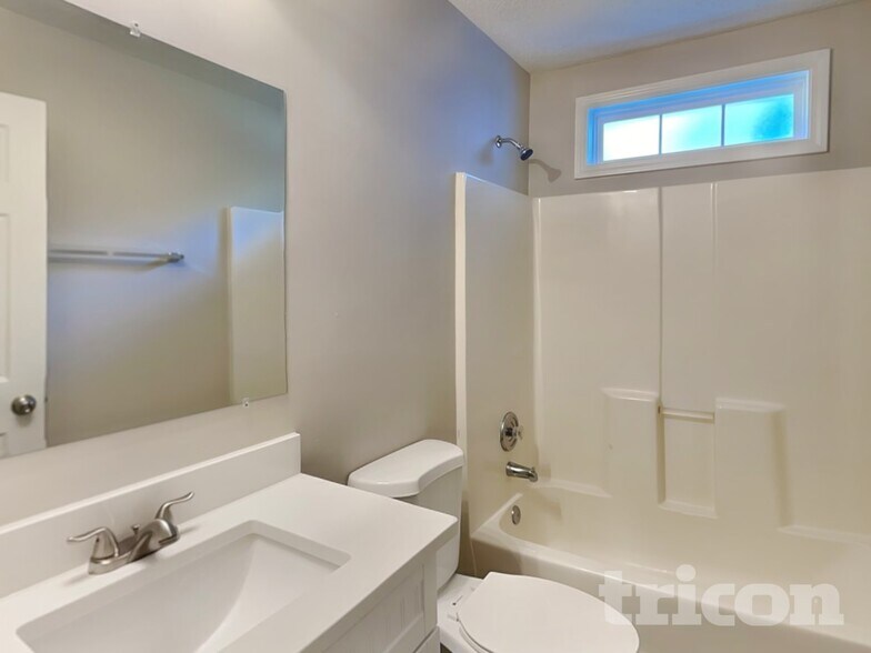 Building Photo - 14 Waterton Way