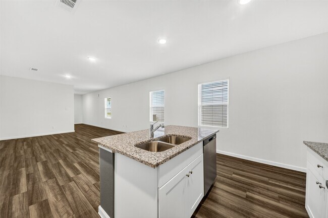 Building Photo - 15049 Ronan Dr
