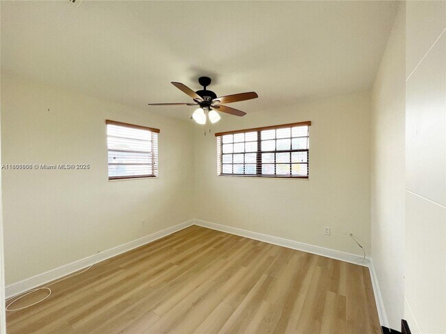 Building Photo - 1351 W 34th St