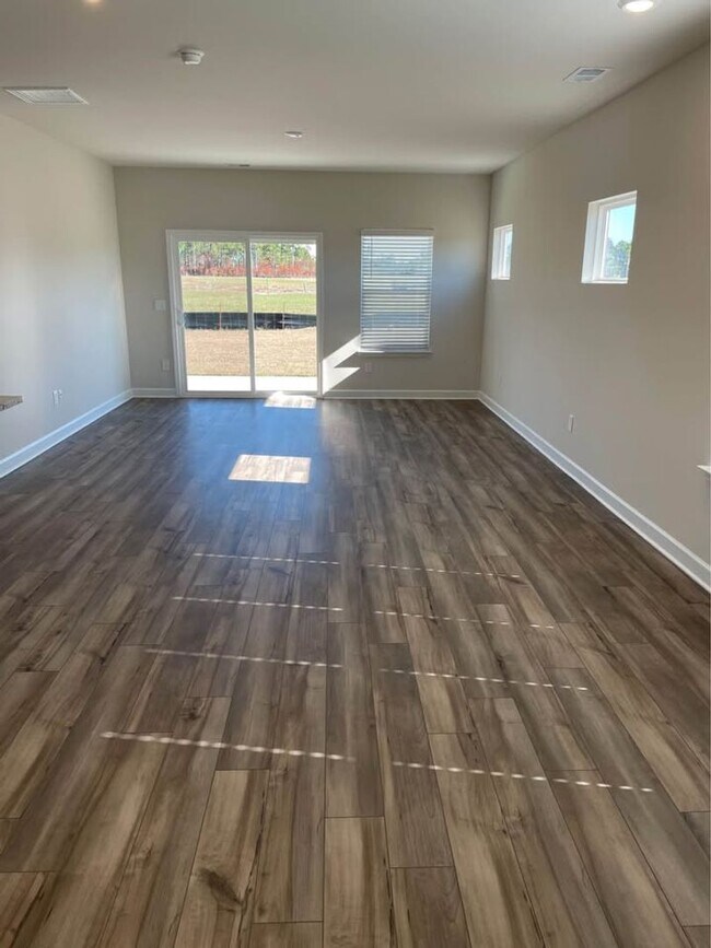 Building Photo - Available Soon! Stunning Five Bedroom, Three Bath Home in Clear Pond!