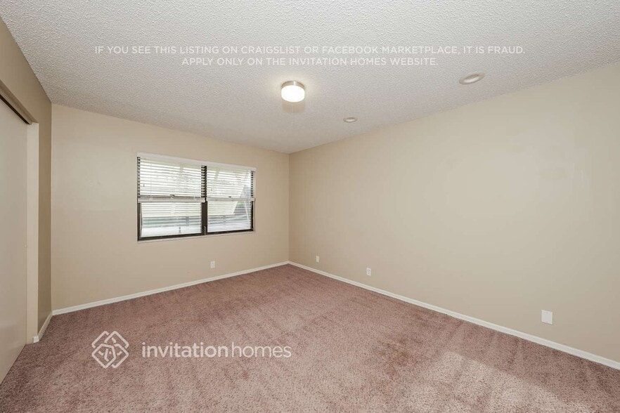 Building Photo - 301 SW 27th Ave