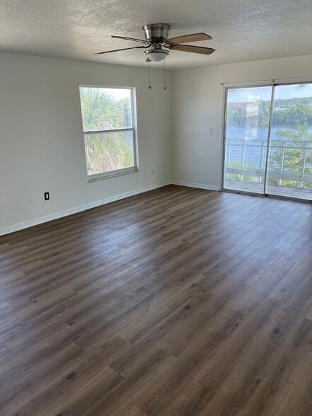 Building Photo - 2865 Kirby Cir NE
