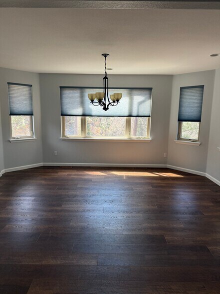 Building Photo - 1030 E Posse Rd