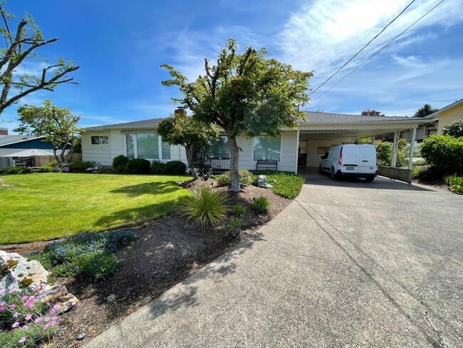 Primary Photo - Updated 3 bedroom, 2 bath home