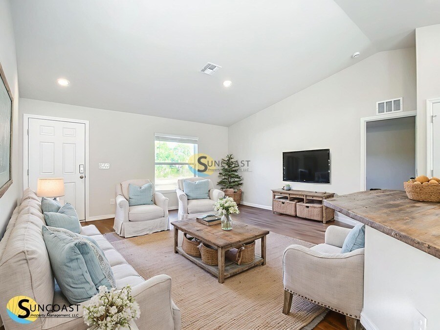 Building Photo - 8013 SW Hwy 484