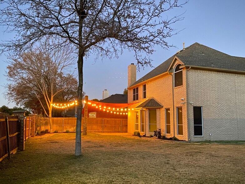 patio - 1761 Meyerwood Ln S