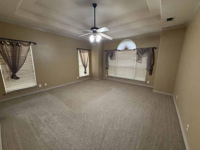Building Photo - 4 Bedroom/3.5 bath The Vineyard Subdivision
