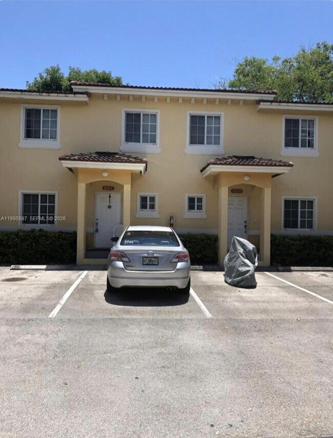 Building Photo - 324 NE 3rd St