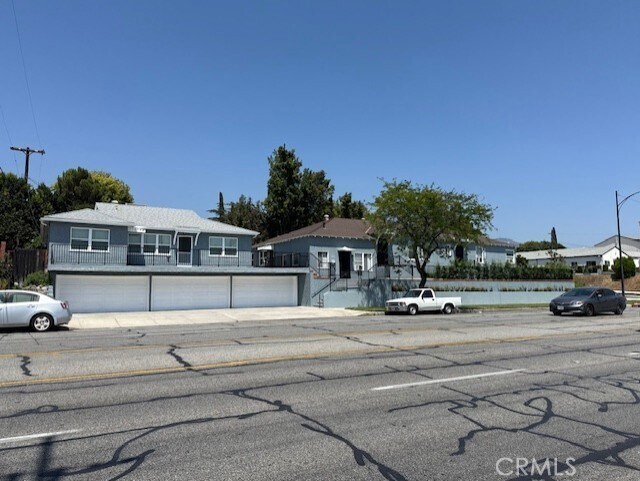 Building Photo - 1002 N Glenoaks Blvd