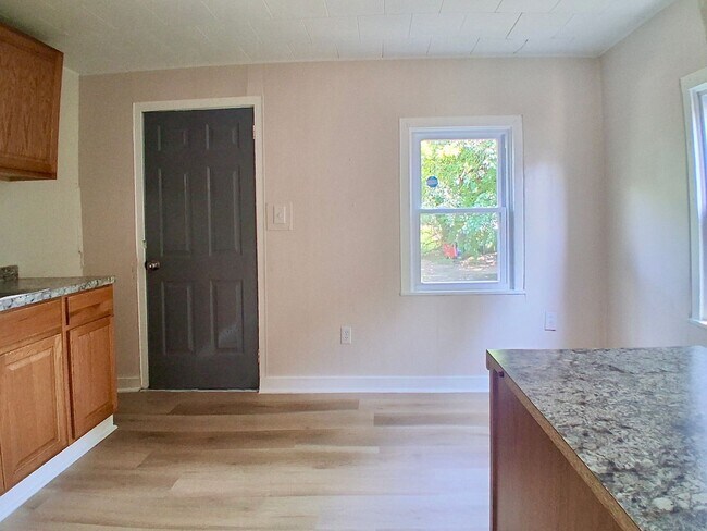 Building Photo - Spacious 4 Bedroom Home FOR RENT in Bridgeton NJ $2150