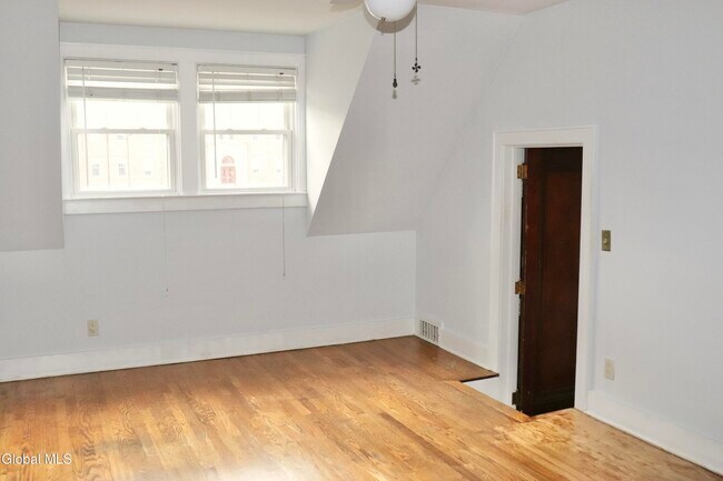 Building Photo - 647 New Scotland Ave