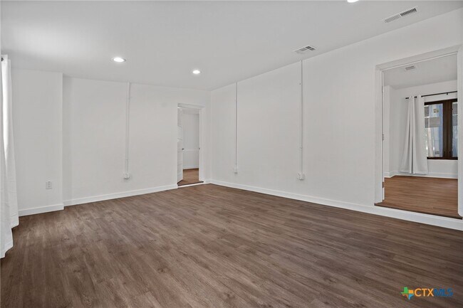 Building Photo - 1103 Bentwood Rd