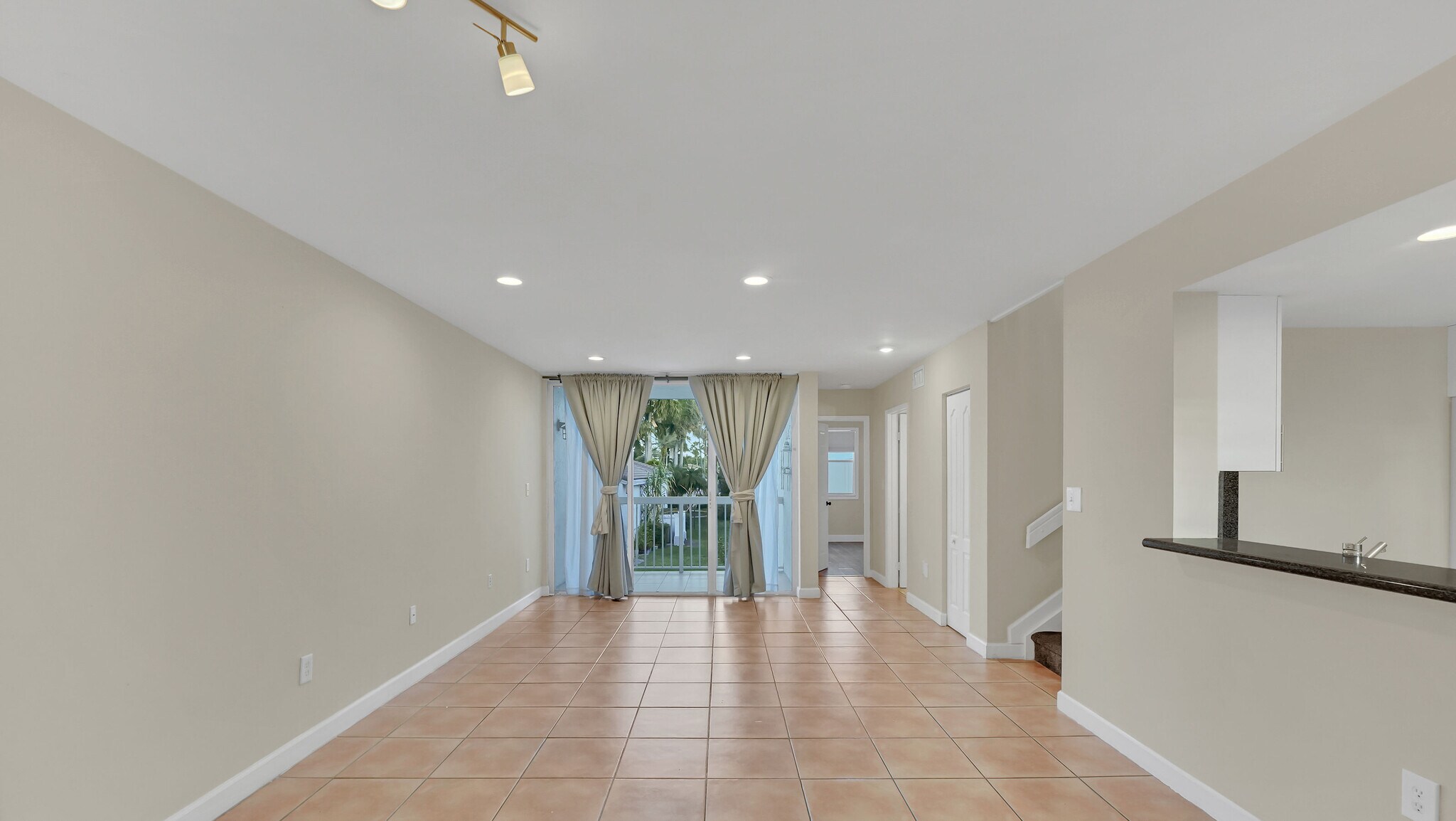 Building Photo - 4635 NW 97th Pl