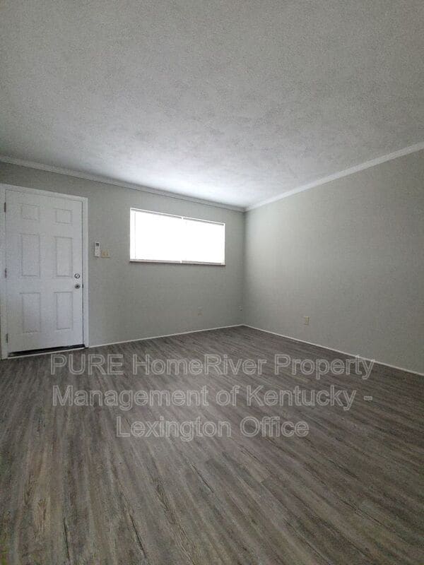 Building Photo - 1685 Alexandria Dr