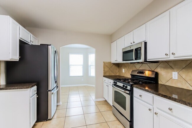 Building Photo - 16779 Warbler Dr
