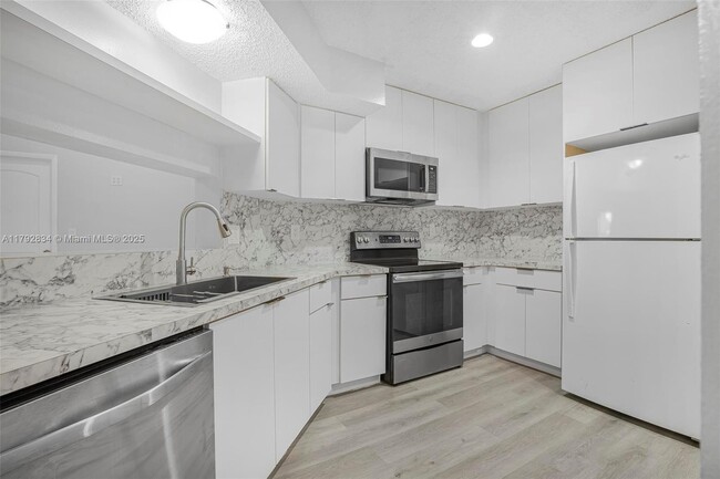 Primary Photo - 1500 Jefferson Dr
