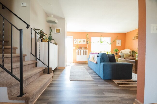 Building Photo - BEAUTIFUL 4 BEDROOM / 3 BATH HOME IN LAFAY...