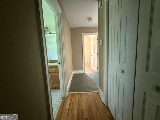 Building Photo - 307 Centennial Rd