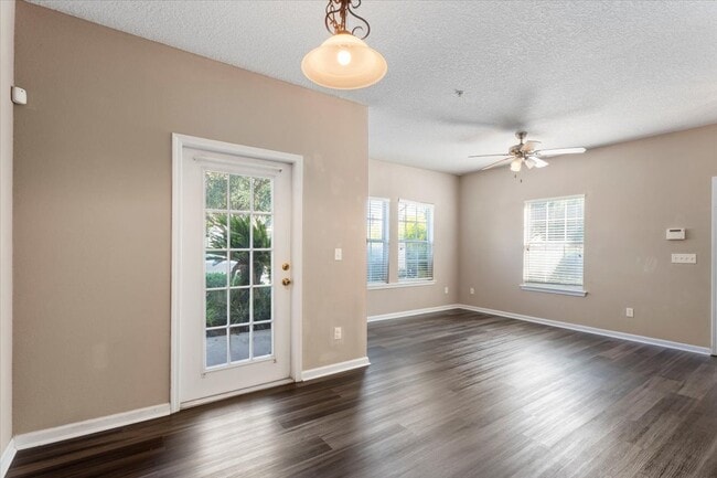 Building Photo - 575 Oakleaf Plantation Pkwy