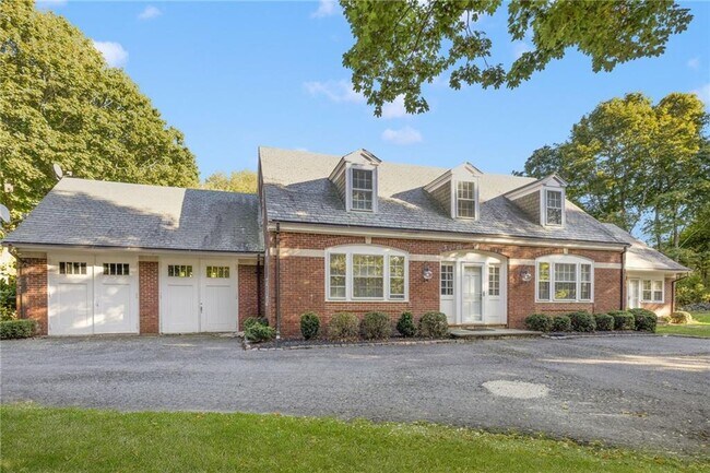 Primary Photo - 8 Brenton Rd
