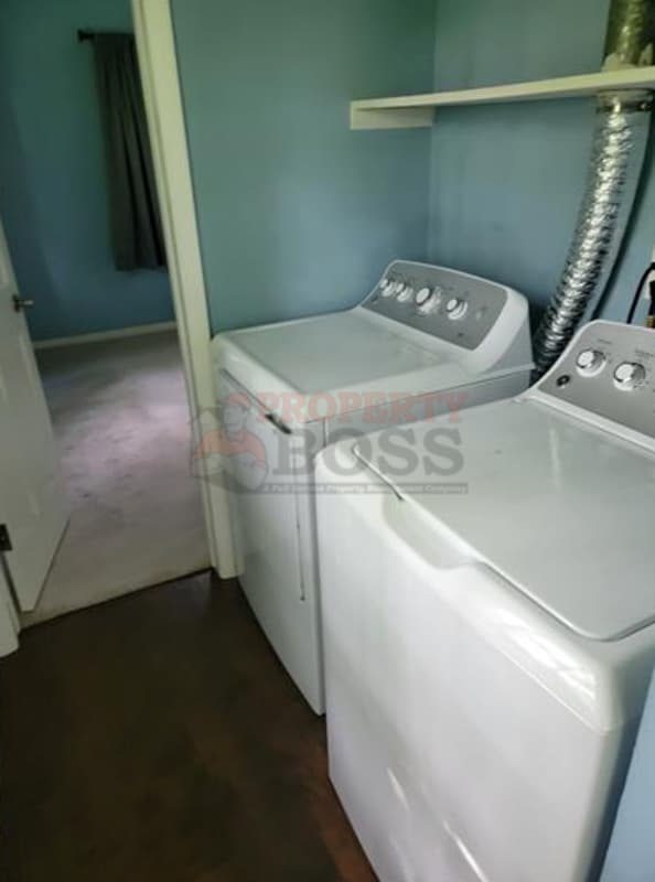 Building Photo - 6727 Jackson St