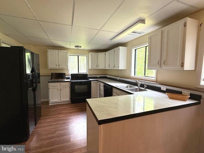 Building Photo - 45846 Nancy Ln