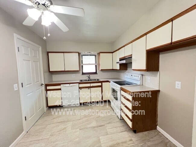 Building Photo - 3912 NW 56th St