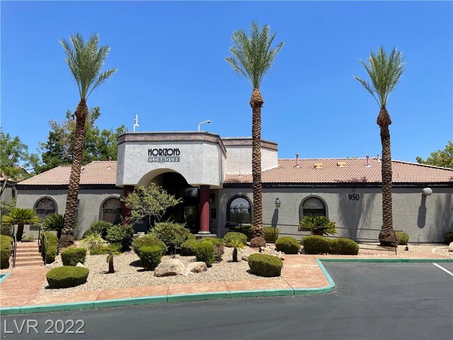 Building Photo - 950 Seven Hills Dr