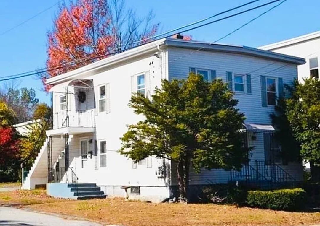 Building Photo - 346 Madison St