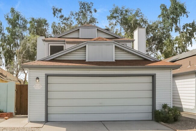 Building Photo - 1915 S 39th St