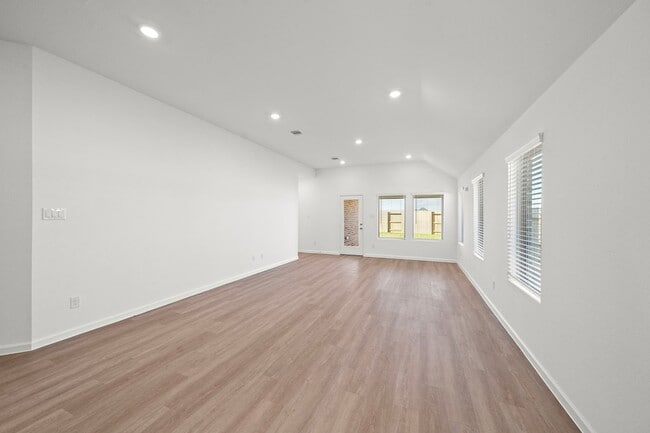 Building Photo - 4823 Shimmer Side Dr