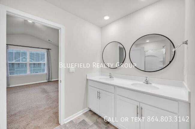 Building Photo - 1329 Wunder Way