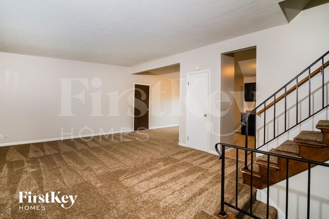 Building Photo - 3102 Kiowa Ct