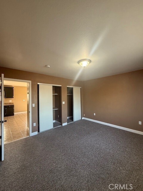 Building Photo - 1232 E 68th St